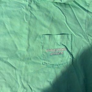 Men’s long sleeve vineyard vines shirt!